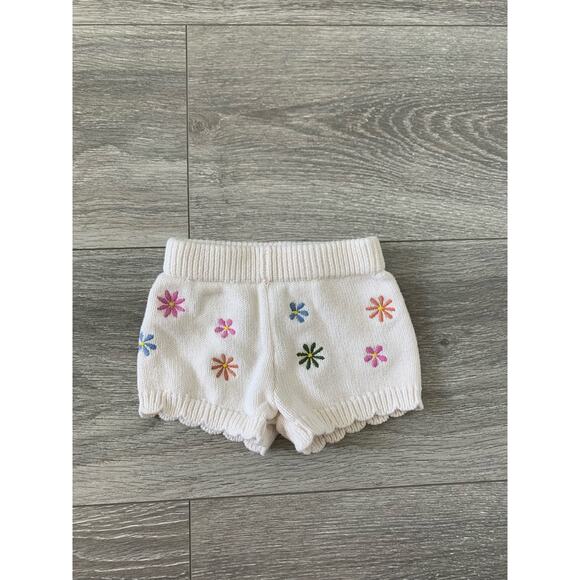 Baby Girl’s White Floral Knit Shorts Size 0-3 M - Picture 1 of 3